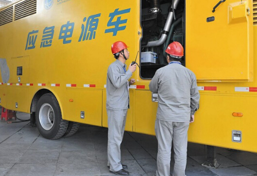 玉门如何清理被灰尘覆盖的机油散热器？